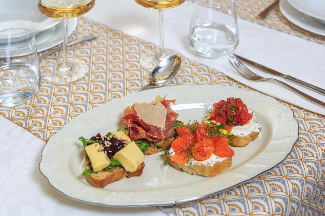 Hotel Maksim Herceg Novi Ngoại thất bức ảnh