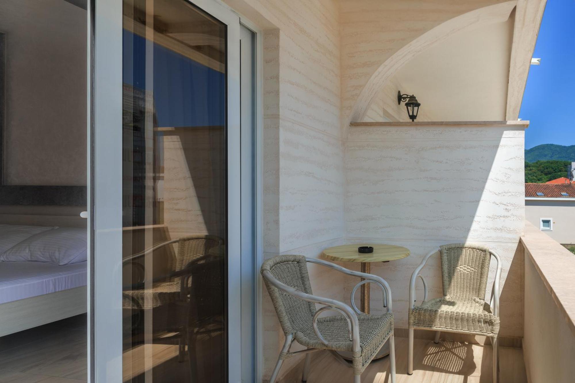 Hotel Maksim Herceg Novi Ngoại thất bức ảnh