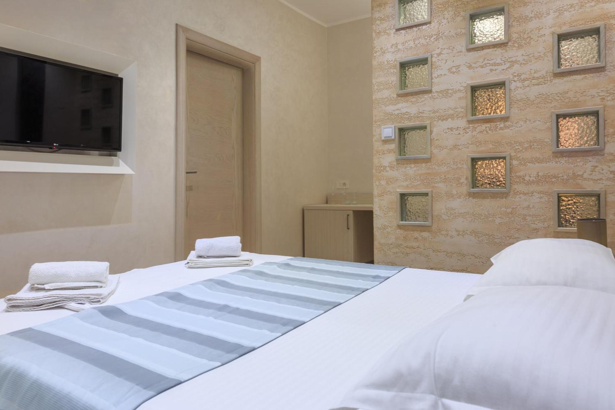Hotel Maksim Herceg Novi Ngoại thất bức ảnh