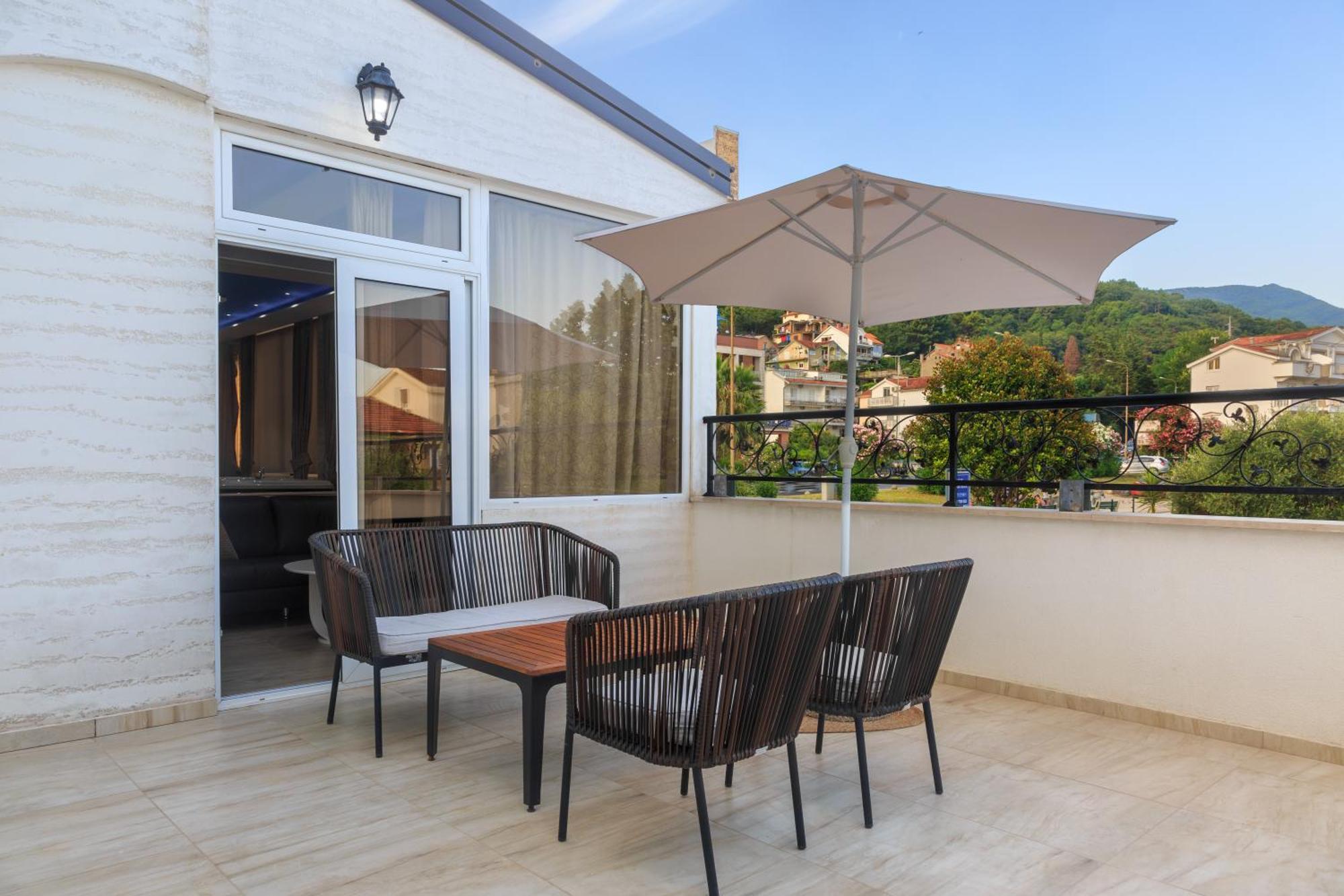 Hotel Maksim Herceg Novi Ngoại thất bức ảnh