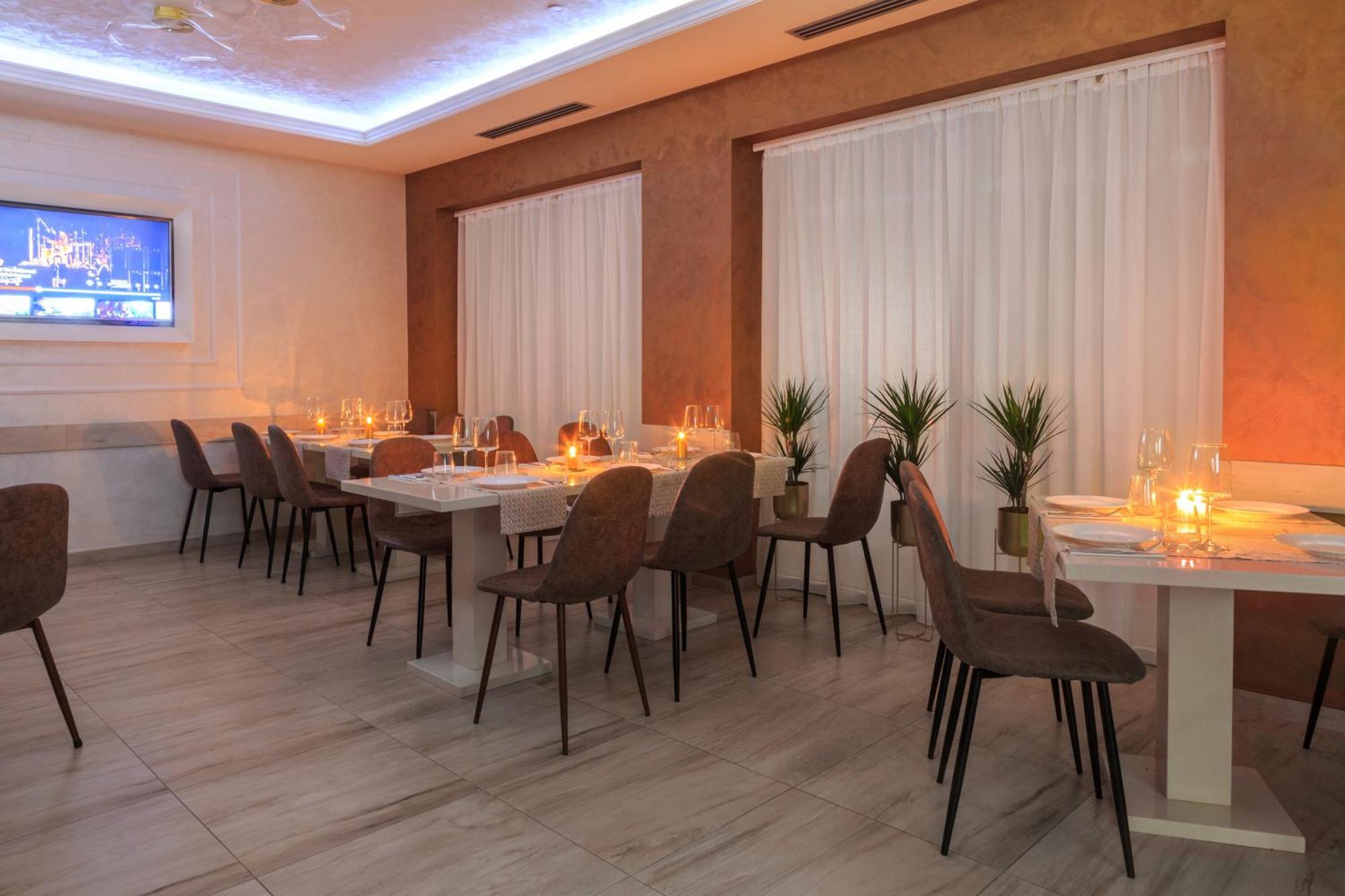 Hotel Maksim Herceg Novi Ngoại thất bức ảnh